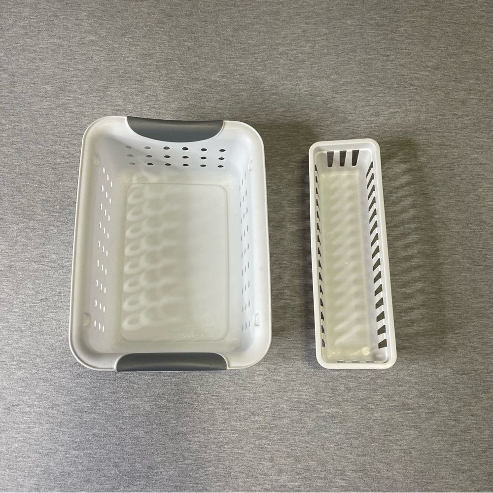 Rubbermaid White Plastic Organizing Bins 2 PCS. Set